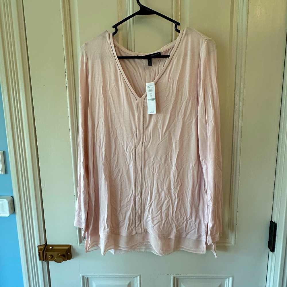 NWT White House Black Market Light Pink V neck Shirt, Size M